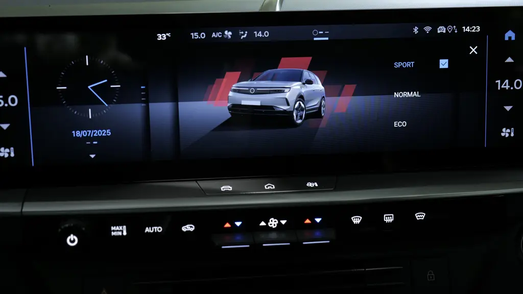 Vauxhall Grandland 157kW GS 73kWh 5dr Auto