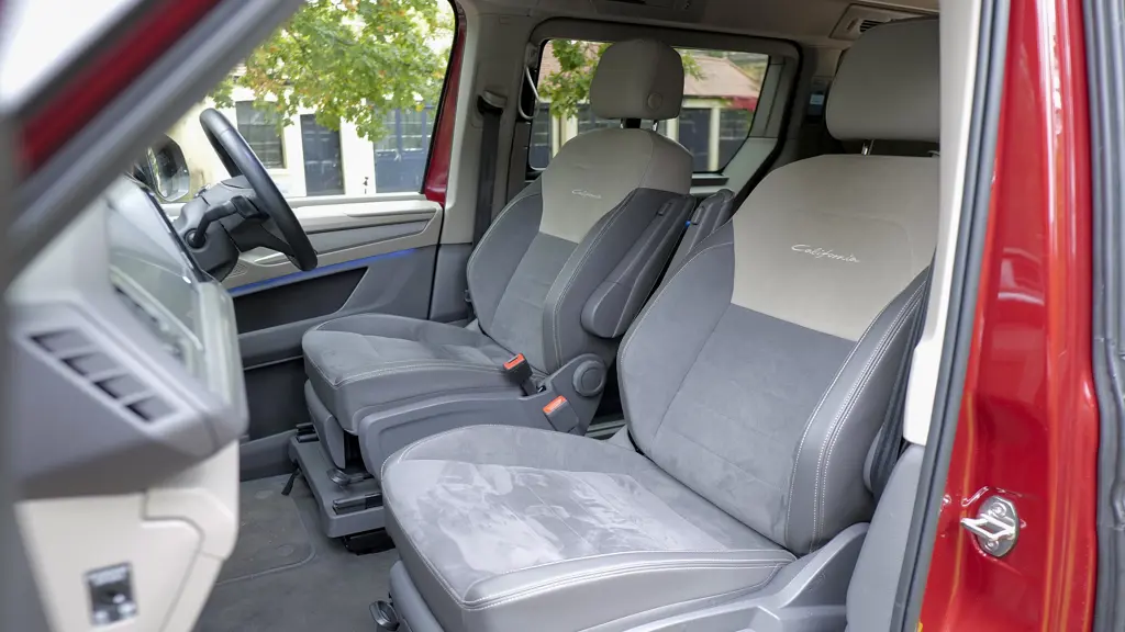 Volkswagen California 2.0 TDI Beach Camper 5dr DSG