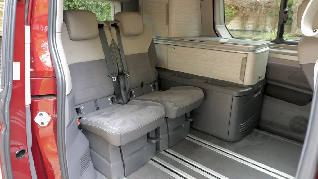 Volkswagen California 2.0 TDI Beach Camper 5dr DSG