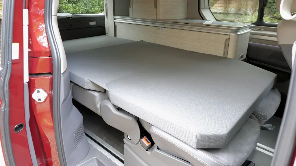 Volkswagen California 2.0 TDI Beach Camper 5dr DSG