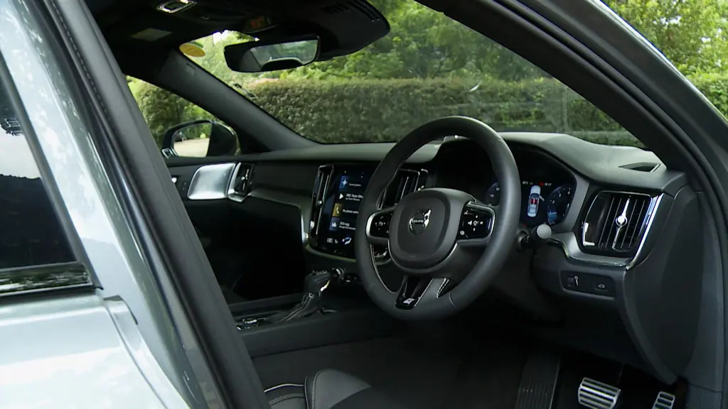 Volvo S60 2.0 B5P Ultimate Dark 4dr AWD Auto