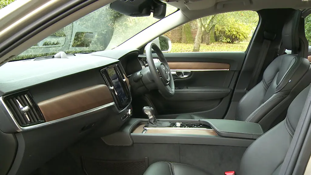 Volvo V90 2.0 B4D Plus Dark 5dr Auto