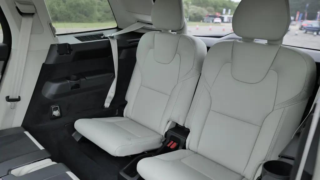 Volvo XC90 2.0 B5P Ultra Black Edition 5dr AWD Geartronic