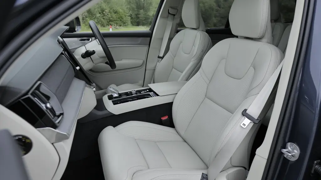 Volvo XC90 2.0 T8 PHEV Ultra Black Ed 5dr AWD Geartronic