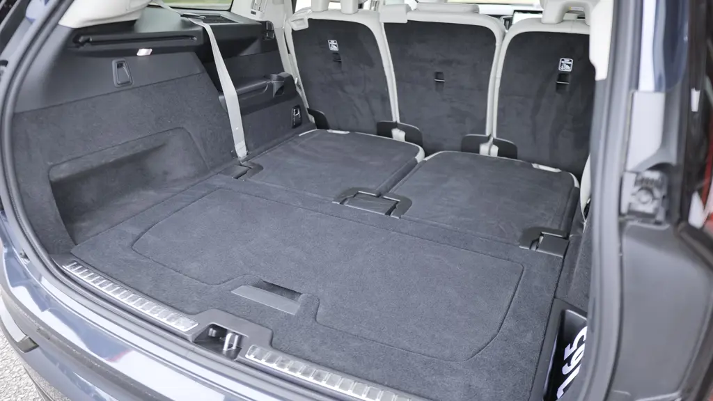 Volvo XC90 2.0 T8 PHEV Ultra Black Ed 5dr AWD Geartronic